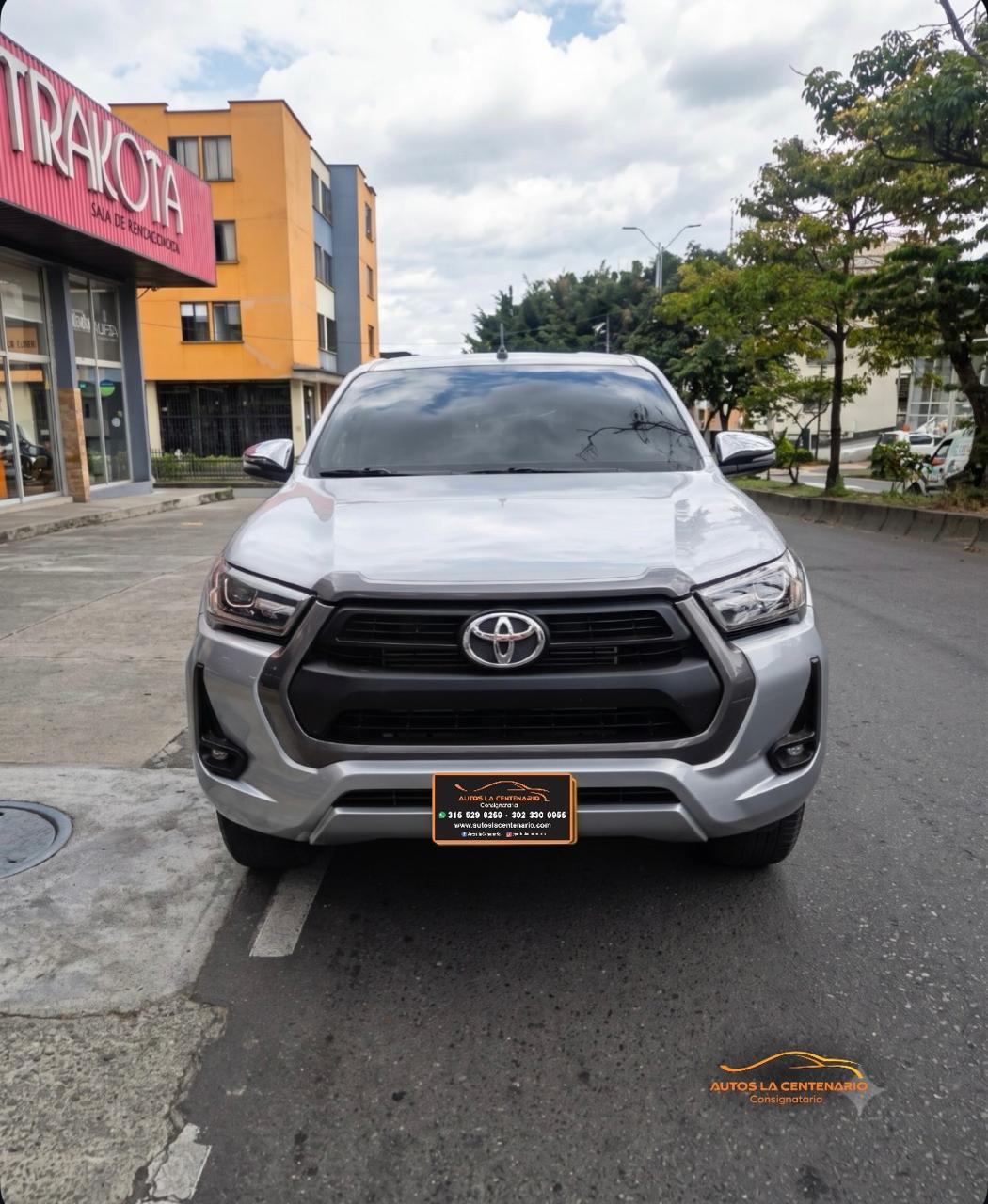 Toyota-HILUX  4X4